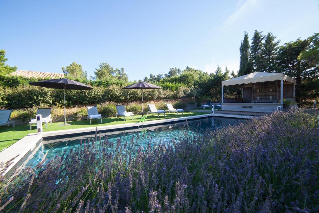 L'Auberge De L'Aubergine Eygalières Extérieur photo